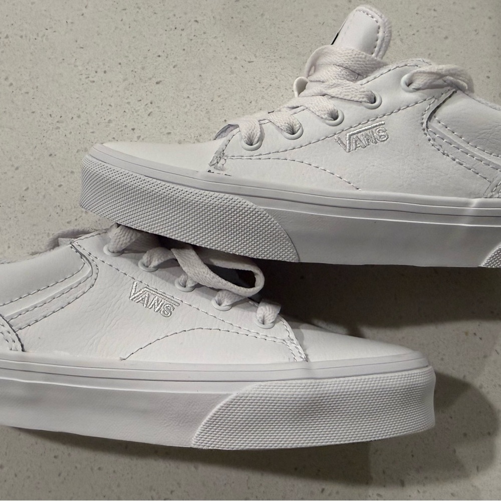 Vans Kids White Low-Top Canvas Sneakers